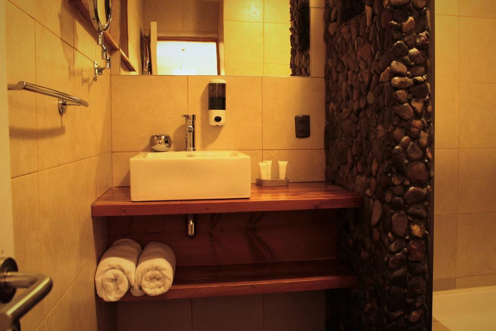El Engano Lodge *